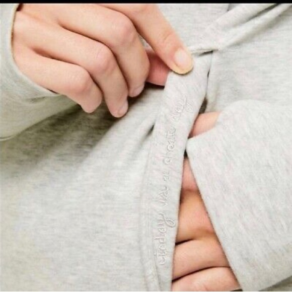 Lululemon go forward turtleneck sweater size 6 - Picture 6 of 12